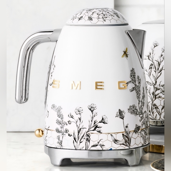 Smeg Other - BESTSELLER SMEG Honeycomb Electric Kettle